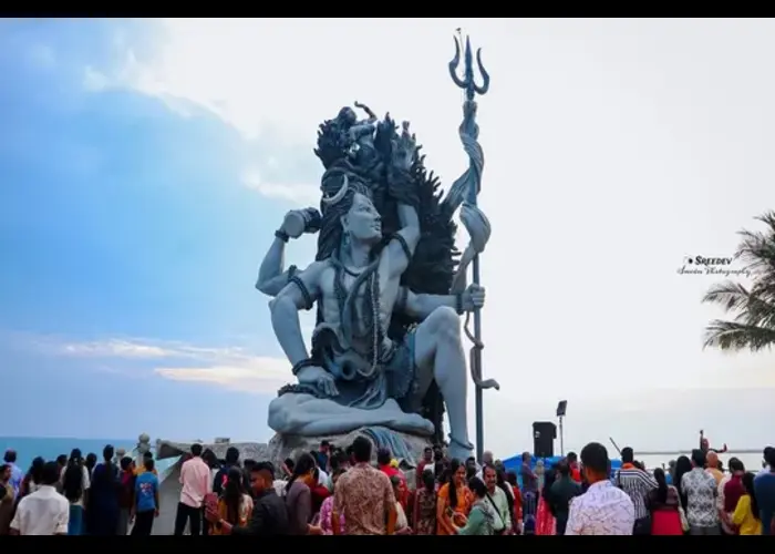 places to visit near Apex Residency Inn